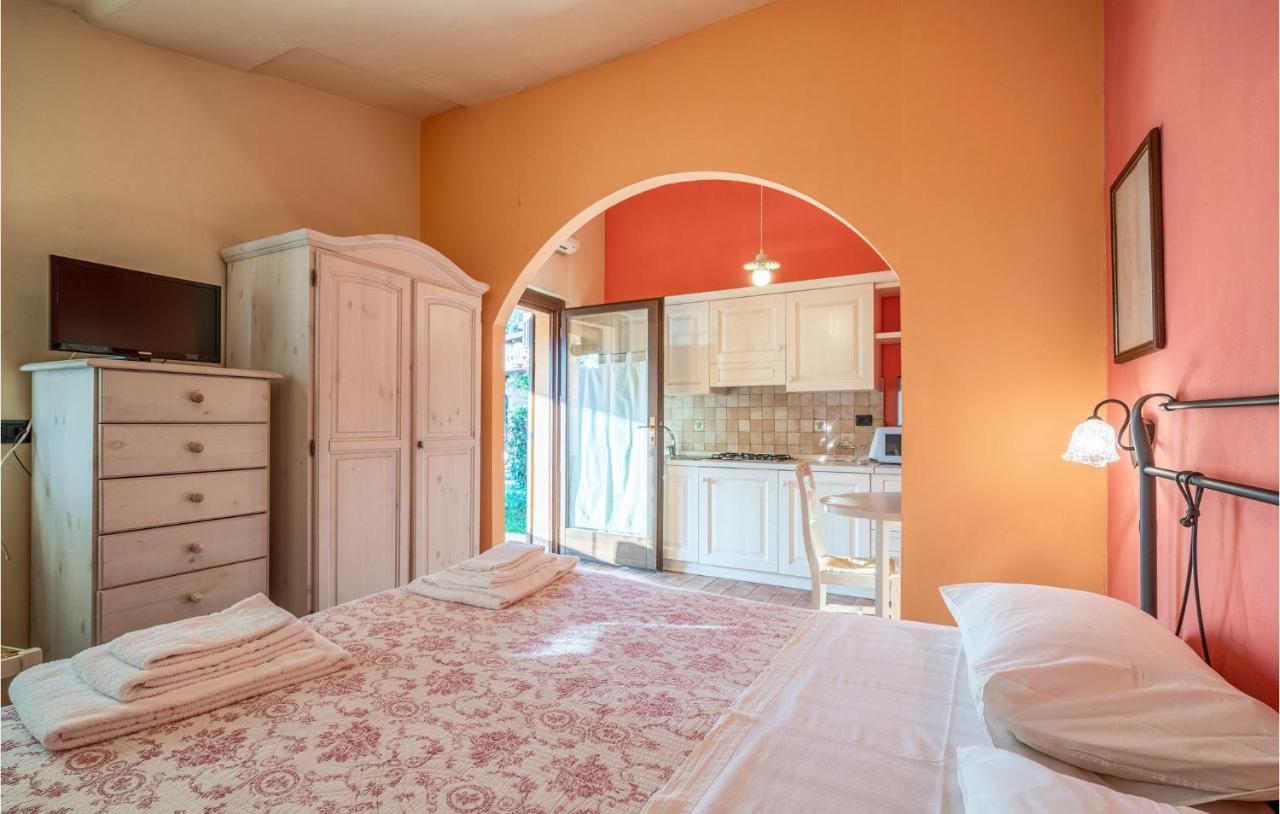 Cozy Home In San Giovanni With Wifi Montefiore dell'Aso Ngoại thất bức ảnh