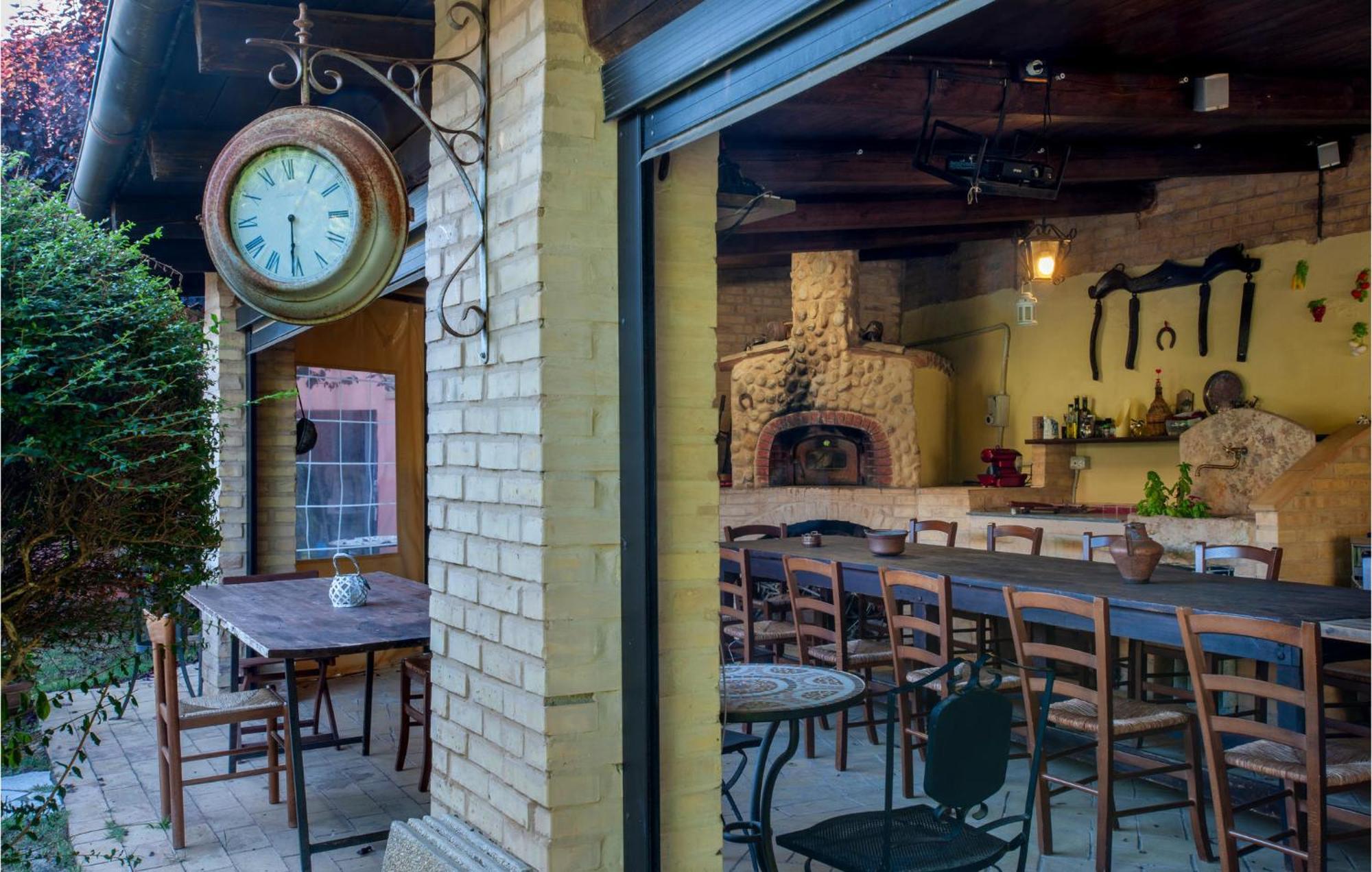 Cozy Home In San Giovanni With Wifi Montefiore dell'Aso Ngoại thất bức ảnh