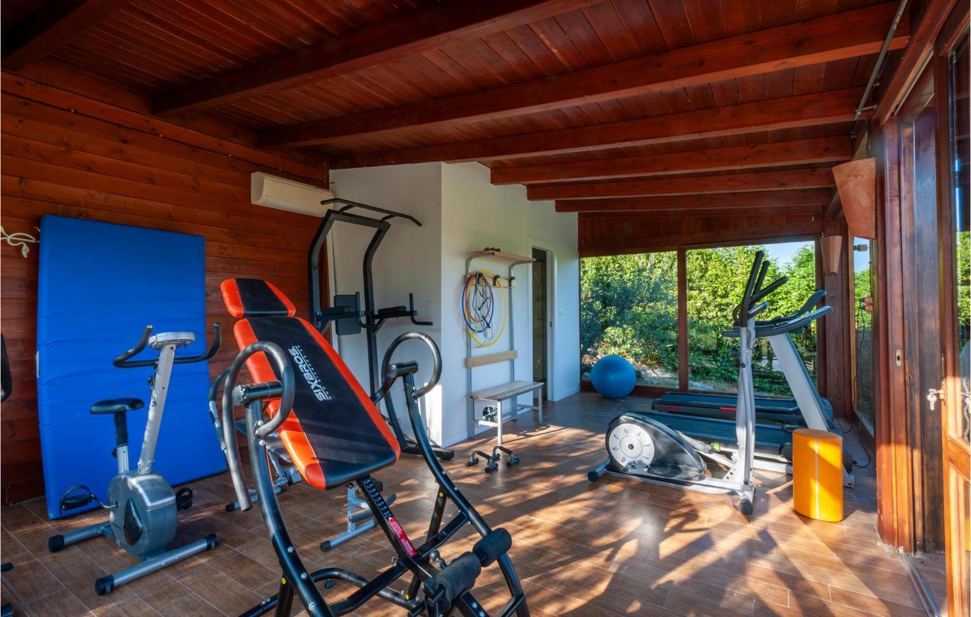 Cozy Home In San Giovanni With Wifi Montefiore dell'Aso Ngoại thất bức ảnh